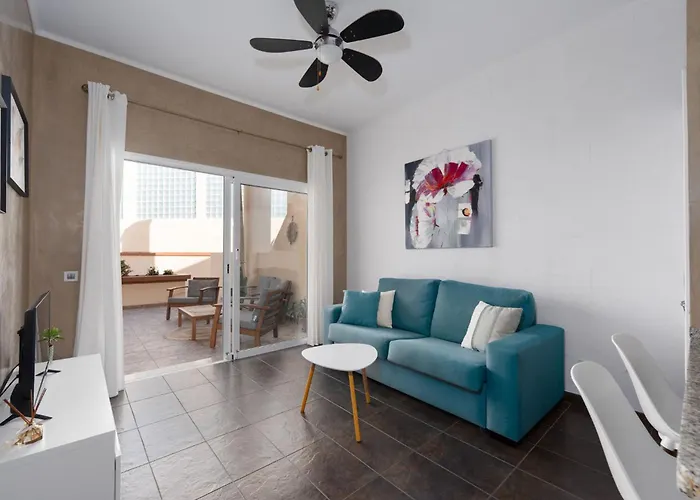 Clara Fanabe Costa Adeje (Tenerife)